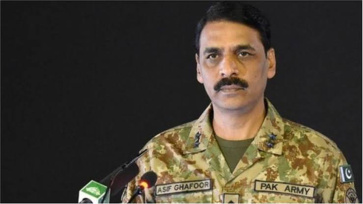 arifi_ilyas's tweet photo. Our last hope 🙏😔
#PakArmyHelpStudents #PakArmyHelpStudentsMention https://t.co/m5bJl1ylZM