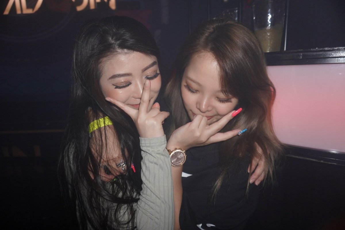 DJ___LITTLE's tweet photo. 好きな音楽聞けて
久々地元の友達にも会えたし
色んな人にも会えたし
幸せすぎた(ง•ω•)ว♪るんるんるん https://t.co/fhHgVcfxsg