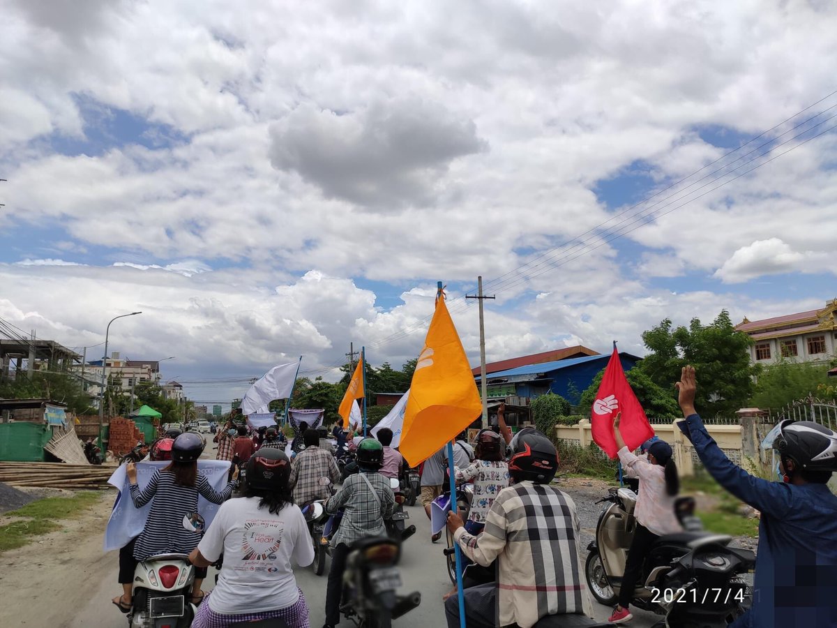 Haw55274130's tweet photo. 4.7.2021 Mandalay Engineers Group is continued to Protest Against The Military Dictatorship Despite The Tight Security Forces.

#July4Coup 
#WhatsHappeningInMyanmar https://t.co/9hFc9yQ7ad