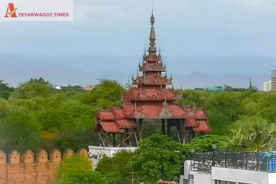 Vinn10301768's tweet photo. On July3, in #Mandalay, an unidentified group bombed the NLD offices in Chanayethazan Tsp &amp; Patheingyi Tsp. It's unknown whether there was any damage. #July4Coup #WhatsHappeningInMyanmar https://t.co/qEZVtxTUhj