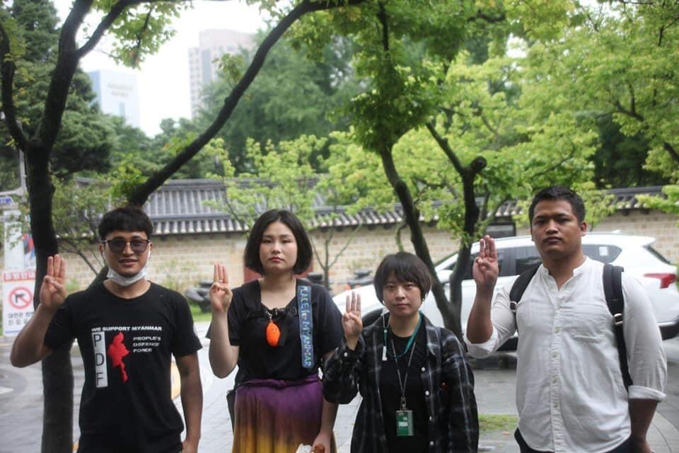 ppkx26's tweet photo. Chin Youth Association South Korea (CYOSK) held a demonstration against the military coup in front of the Russian Embassy in South Korea from 1:00 pm to 2:30 pm today on July 4.
#July4Coup #MilkTeaAlliance 
#WhatsHappeningInMyanmar https://t.co/rC2ZmmVD6v