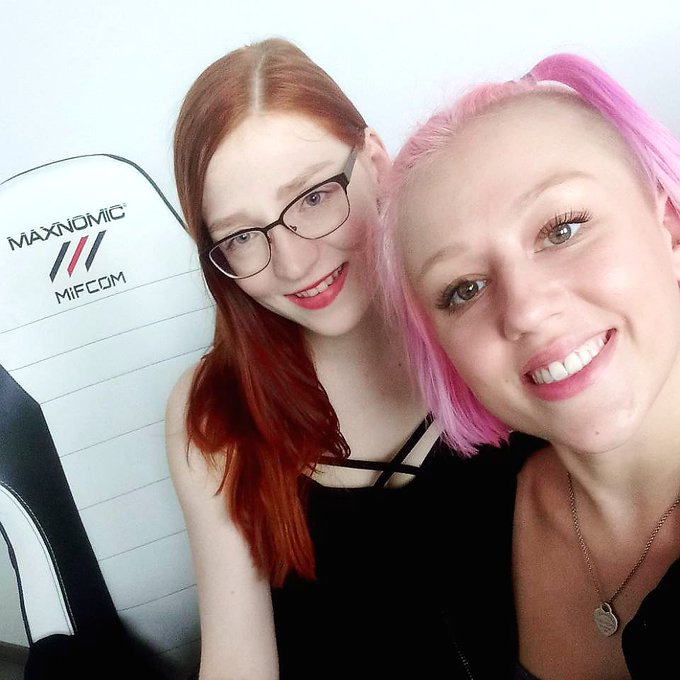 Unterwegs in M&uuml;nchen mit @nika_venus 😘 Wie habt ihr euer Wochenende so verbracht?   #finafoxy #redhead<a class="tags" target="_blank" title="On Twitter" href="/?out=eyJ0eXAiOiJKV1QiLCJhbGciOiJIUzUxMiJ9.eyJpYXQiOjE3MjE5MTc2MTgsImlzcyI6InR3cG9ybnN0YXJzLmNvbSIsIm5iZiI6MTcyMTkxNzYxOCwiZXhwIjoxNzUzNDUzNjE4LCJyZWRpcmVjdF91cmwiOiJodHRwczovL3R3aXR0ZXIuY29tL25pa2FfdmVudXMifQ.GO3h4ctolriF0P0tC8LnV_jflir82oJ4NdnXFnqkR4birQLkPnC5L7XXGTc4zqW7JdRfZD8lUlb8r11OGJ7LDA">@nika_venus</a><a href="/tag/pinkhairdontcare"class="tags"><span>#pinkhairdontcare</span></a><a href="/tag/redhead"class="tags"><span>#redhead</span></a><a href="/tag/galaxy"class="tags"><span>#galaxy</span></a><a href="/tag/girlswithglasses"class="tags"><span>#girlswithglasses</span></a>