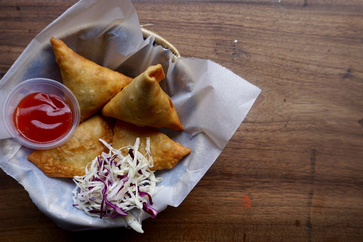 Are you craving to have some delicious samosas? Call chef Frank on 0750015304 for the most mouth watering beef, chicken and vegetable samosas in Kabalagala. #StaySafe #StayHome #MusanaCarts #SolarPower #FoodCart
