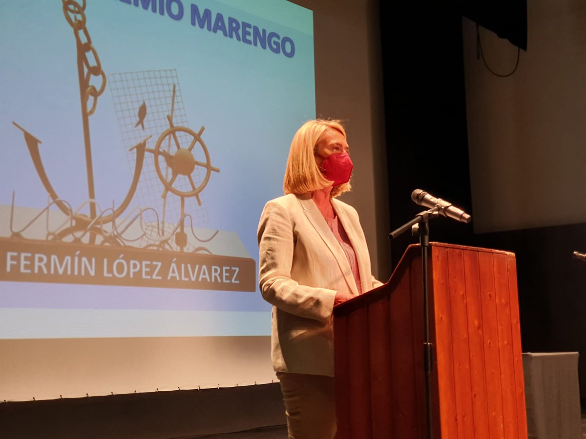 aytomotril's tweet photo. ℹ Motril exhibe su orgullo más ancestral durante la entrega del Premio Marengo.

➡️ La alcaldesa, Luisa García Chamorro, ensalzó la humanidad y trayectoria marinera del que ha sido el primer premiado: Fermín López Álvarez. 

➕ info 📰 https://t.co/CXDc3yASoC https://t.co/rpVkobYv2q