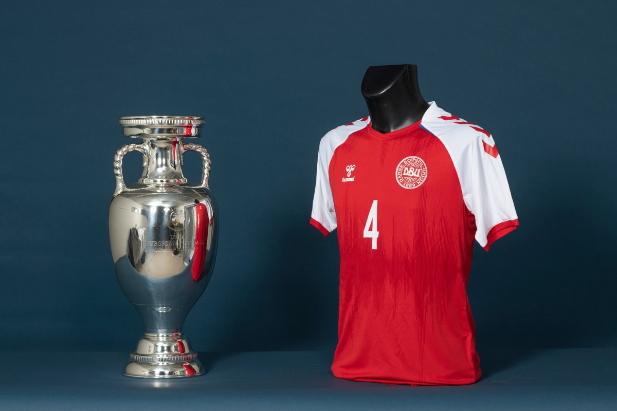 UEFAEURO's tweet photo. Who will end up with the 🏆?

#EURO2020 https://t.co/CndBEpg3nF