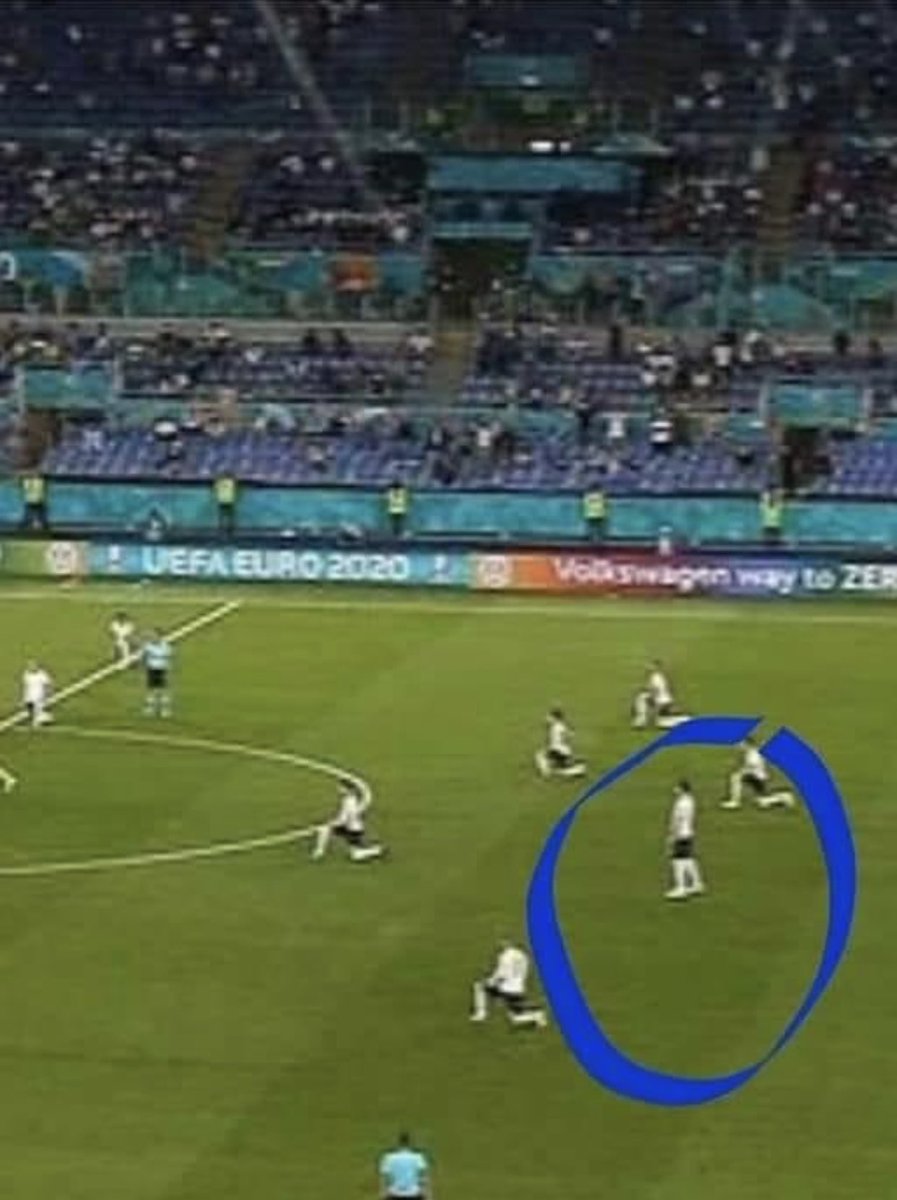 Respect for Harry Maguire! 

He stood and the others kneeled! ❌