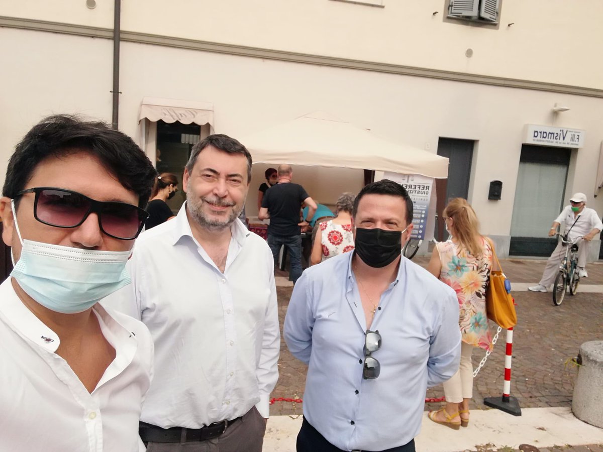 augussori's tweet photo. Questa mattina tante persone ai banchetti di #Tavazzano, #SaleranoSulLambro e #ValeraFratta, con altrettante firme a sostegno delle 6 proposte di referendum sulla giustizia promosse dalla #Lega!
#GiustiziaGiusta #ReferendumGiustizia #Lodigiano #vieniafirmare✍🏻 #BuonSenso https://t.co/jseRh9gMnw