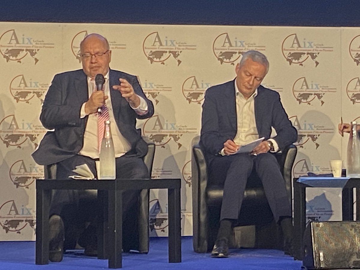 vlecasble's tweet photo. Les deux ministres de l’Economie et des Finances, l’allemand  ⁦@peteraltmaier⁩ et ⁦le français ⁦@BrunoLeMaire⁩ vantent les mérites de la coopération franco-allemande  #REAix20201 https://t.co/VneQB3LyIt
