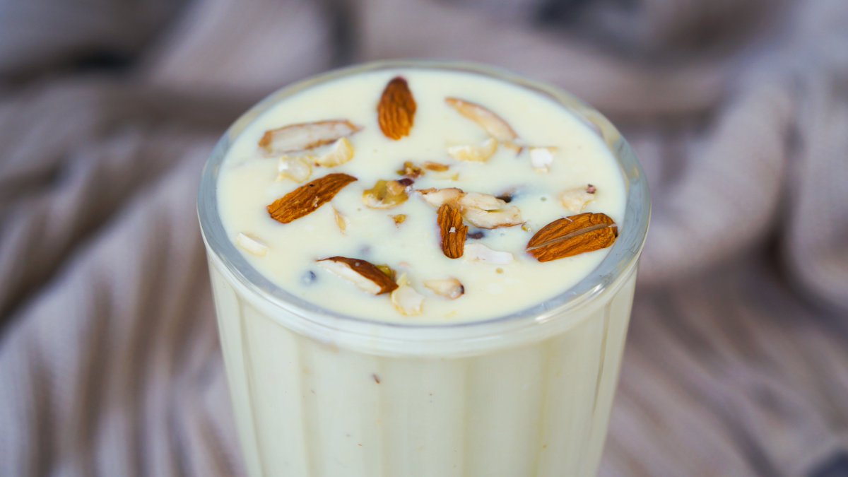 TheEscapedFlvrs's tweet photo. #milk #food #recipe #cuisine #drink #coffee #fruit #dairy #dish #foodie #drinks #healthylifestyle #healthyfood #foodphotographer #healthychoice #foodideas #easyrecipes #eat #healthylife #delicious #chef #mixology #cook #eatwell #badammilk #foodstagram #instafood #instarecipes https://t.co/AkTQxXkGYt
