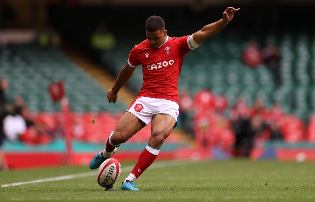 Ben Thomas tweet media