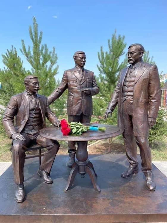 Шампан қынапқа құйылады