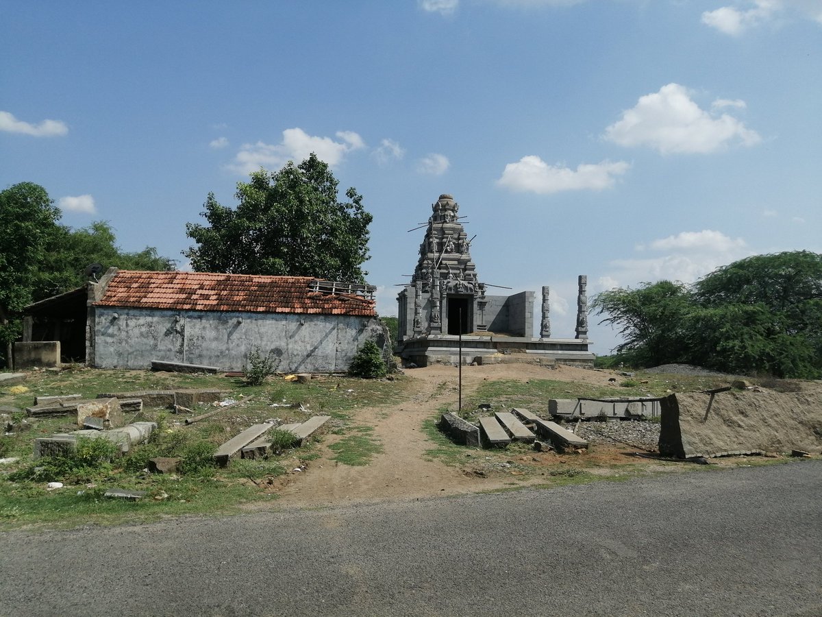 Muthukrish_027's tweet photo. அரியலூர் மாவட்டத்தில் உள்ள இத்திருக்கோவில் 2016ம் ஆண்டு அறநிலையத்துறை கட்டுப்பாட்டில் வந்தது..... அதனால் 2016ம் ஆண்டு தொடங்கப்பட்ட கட்டுமானப்பணி இன்று வரை சுமார் 6 ஆண்டுகளாக கேட்பாரின்றி உள்ளது. @mkstalin @PKSekarbabu @OfficeOfOPS @EPSTamilNadu https://t.co/kzkUmAiFUC