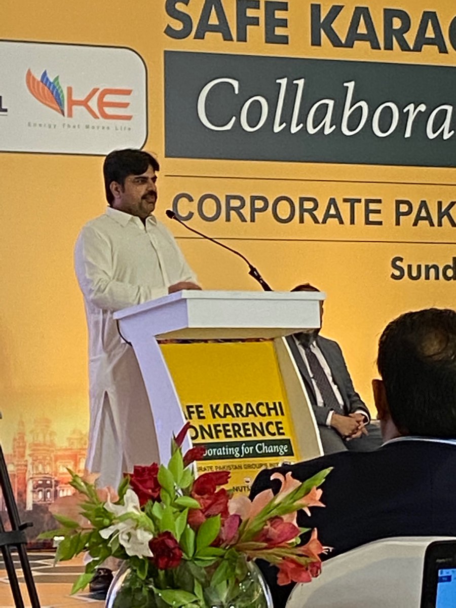 Syed Nasir Hussain Shah, Minister for Local Housing, Town Planning &amp; Information &amp; Chairman KWSB sharing his views on the issues of the city at  Safe Karachi Conference. Happening now 
#SafeKarachi <a href="/NutshellGroup/">Nutshell Group</a> <a href="/MAzfarAhsan/">Muhammad Azfar Ahsan</a>