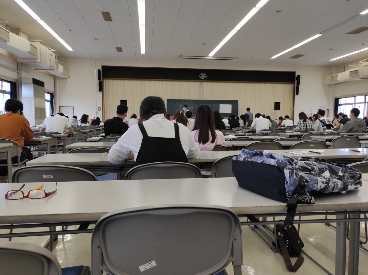 takasikawa's tweet photo. 二松学舎大学で https://t.co/vRAgwcGw0E