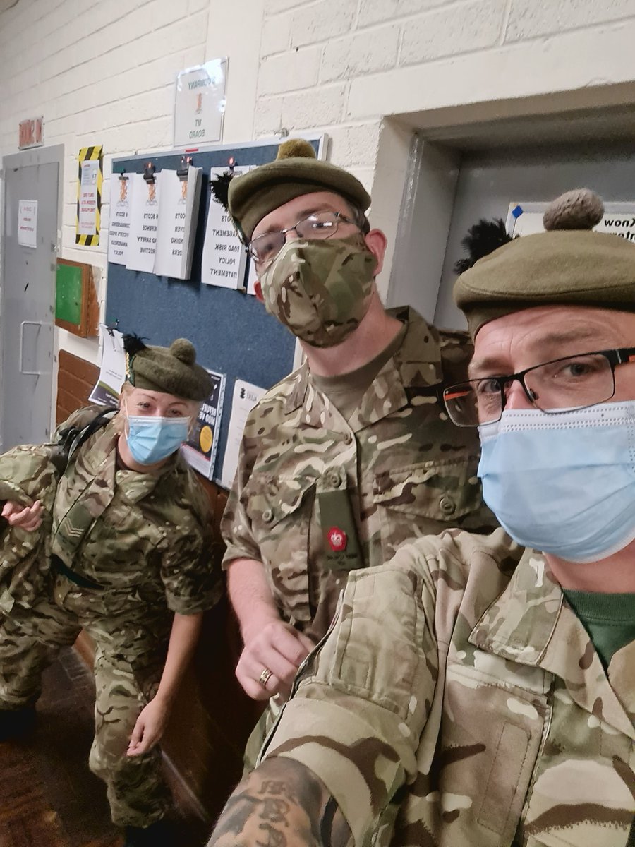 MindenPr's tweet photo. And Annual camp is kicked of let's have an amazing week everyone.
WHT being carried out ready for range day tomorrow even get a standard selfie with the OC 🤣😅 https://t.co/BmsVdIay6h
