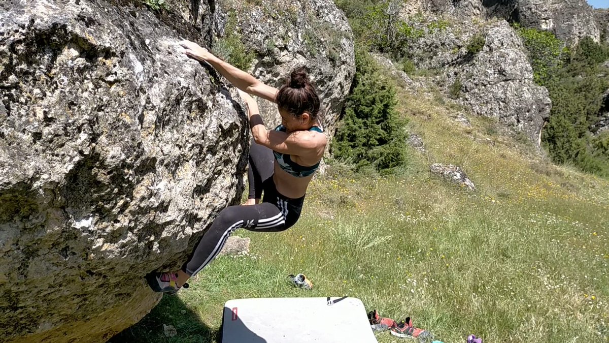 Pilatesbaobab's tweet photo. #apretar #aguantar #pelear y a todo esto, no #romperte en el #intento. 
En la #escalada  las #guerras las eliges tú, ¿y sabes qué? te prepara para otras #batallas de la #vida en las que tu no has decidido #participar simplemente te ha tocado luchar.
#IreneAlcázar https://t.co/qq51KzV7T5
