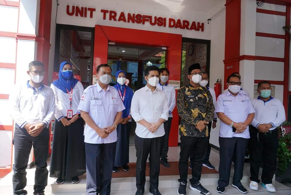 Wakil Gubernur Emil Elistianto Dardak ajak masyarakat untuk donor darah Plasma Konvalensen