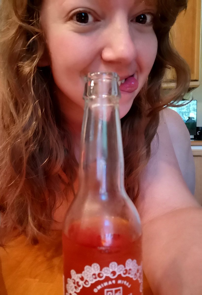 RubyPhoenix85's tweet photo. Mama's just chillin this sunday.
Refusing to brush my hair today, or put on makeup 😱
just because I can😎
Found my new favourite drink though👌🏻
And yes, that is my knee next to my shoulder. Deal with it 💪🏻
#flexible #hypermobile #kaltio #lapinpanimo https://t.co/z5qQAJhRO0