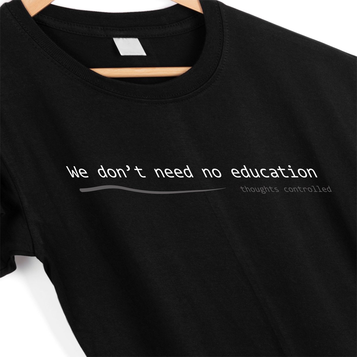 OFFICEB0Y's tweet photo. No Edu - Pink Floyd harga Rp 60,000
.
#pinkfloyd #pinkfloydtshirt #kaospinkfloyd #pinkfloydindonesia #pinkfloydindo #kaosmusik https://t.co/cE1HkcUL5P