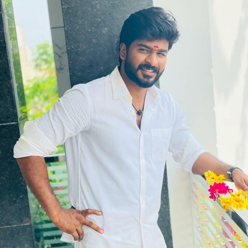 KalaiSuresh10's tweet photo. Handsome king ❤️
@ Actor Navinkumar #navin #actornavinkumar #navinactor_official #navinkumar #actornavin https://t.co/Hx77rl50yq