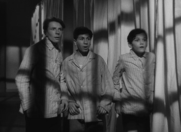 merlinpapin3's tweet photo. Dans le cadre des #MilleFilmsDeMaVie , je vous propose #LesDisparusdeSaintAgil de #ChristianJaque (1938) avec #EricVonStroheim #MichelSimon #ArmandBernard #SergeGrave #Mouloudji #JeanClaudio #AiméClariond #RobertleVigan

@Jouxplane83 @tbarnaud @FredOL69007 https://t.co/gloq69JEFk