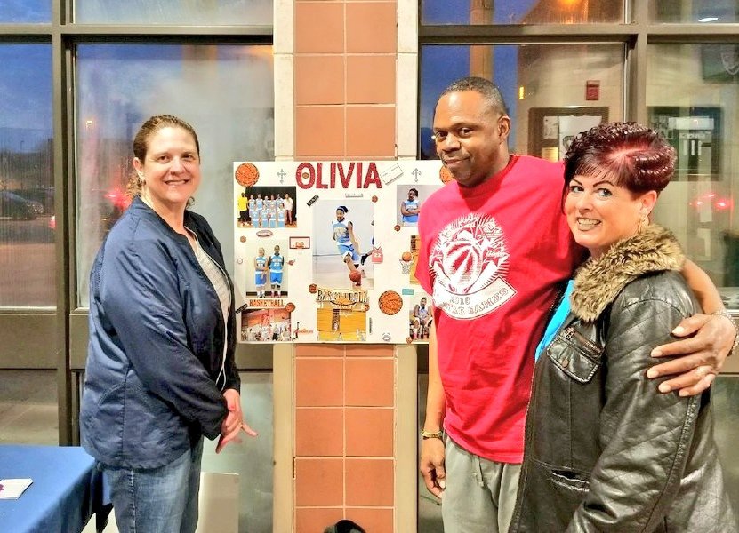 thinmanx11's tweet image. We are sending 🙏🏾⬆️ to @karlamcginnista ....One of your angels is home with the LORD smiling down.

#MISSINGOLIVIA4EVER💞
#retrohoopsfam💙💛
#westsideconnection