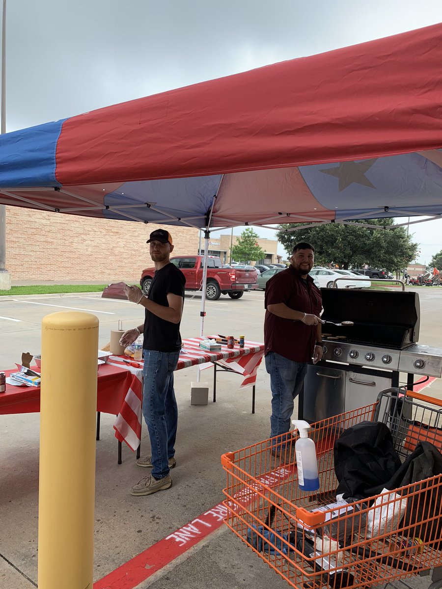 Tabbatha Lipuma (@tabblipuma) on Twitter photo Stevie and Jason hooking us up with burgers and dogs for the holidays! #huttoproud <a href="/lailoniroberts/">LaiLoni Roberts</a> <a href="/jon_r_becker/">Jon Becker</a> <a href="/garland_haynes/">Garland Haynes</a> Stevie and Jason hooking us up with burgers and dogs for the holidays! #huttoproud <a href="/lailoniroberts/">LaiLoni Roberts</a> <a href="/jon_r_becker/">Jon Becker</a> <a href="/garland_haynes/">Garland Haynes</a>