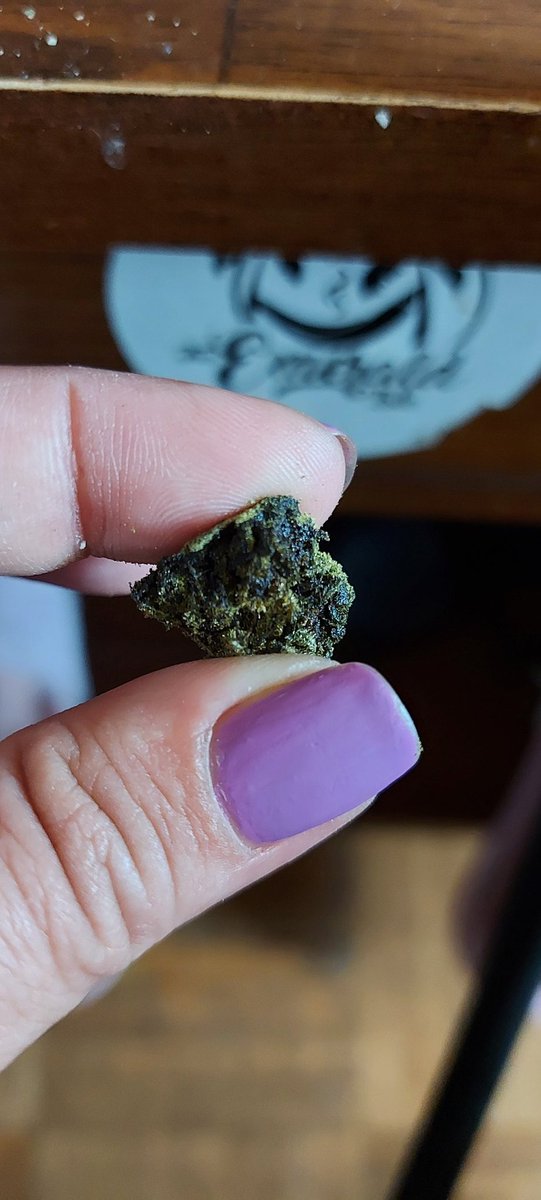 Smoking them moonrocks today trying to snap outta this cloud of blah surrounding me today