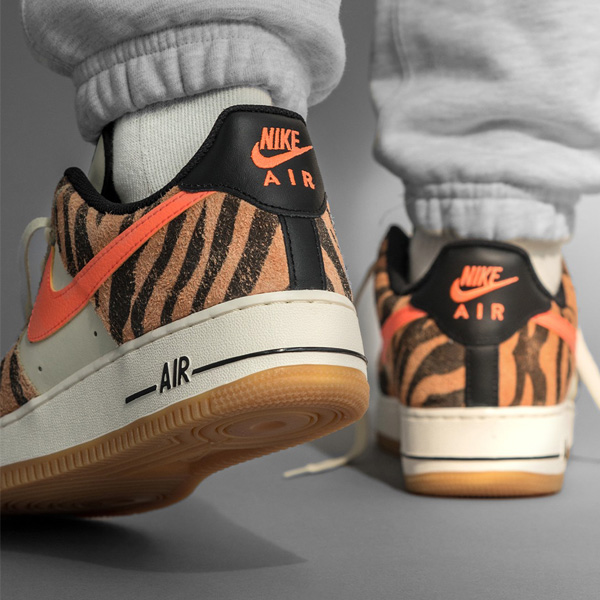 KicksDeals's tweet image. 👀🔥 NEW Nike Air Force 1 '07 Premium options are direct from @nikestore + enjoy FREE shipping when logged into Nike+ account. #promotion

🐅🐅 bit.ly/3hibXQG

🐆🐆 bit.ly/3hwscsd
