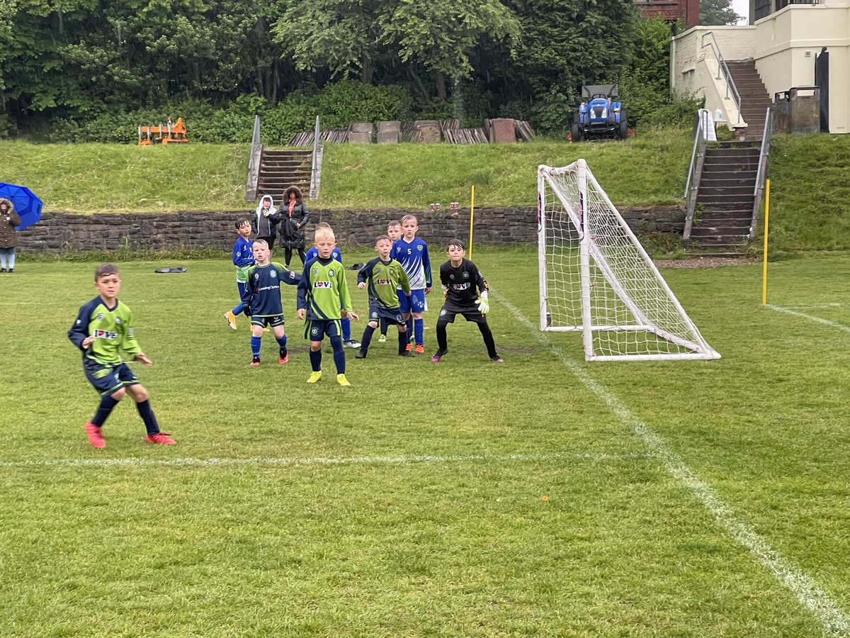 mossbankjfc's tweet photo. #MossBankJFC our U8s Greens in action yesterday on the @LeasingOptions Pavilion in a friendly game at 7x7 v @LeighGenesisJnr U8s in a great game ⚽️ Dylan getting MoTM for the Greens ⚽️🏆 #LoveFood #RenderRevival #CW_HairDesign #upthebank #GSR https://t.co/2L5IGHhbmW