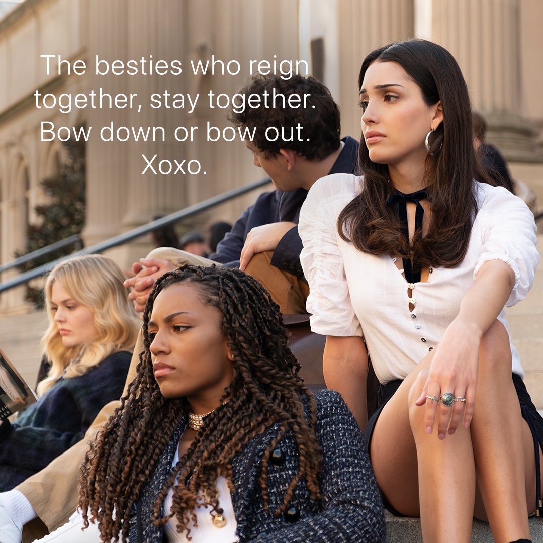 Gossip Girl They Re Not Giving Up Their Seat On The Steps Without A Fight