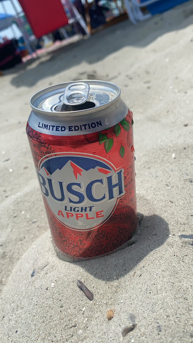 Obe__21's tweet photo. What a 4th of July with #bushlightapple happy birthday America. @BuschBeer https://t.co/rGDxLlIK29