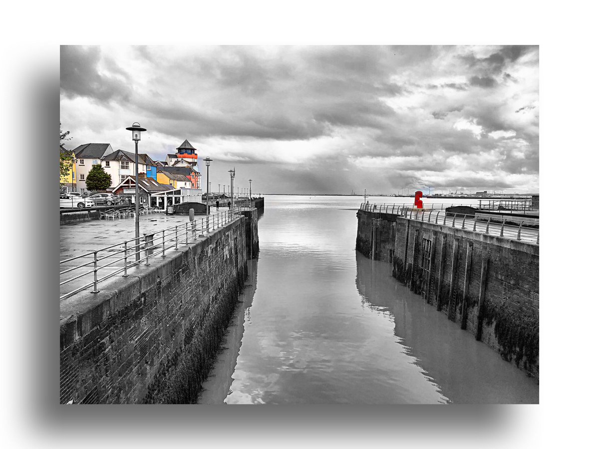 Jensonsartcafe's tweet photo. #portishead #portisheadmarina #photography #blackandwhitephotography #picoftheday #photooftheday #thephotohour #marina #barage #riverseven https://t.co/X5C3Qk1Yte