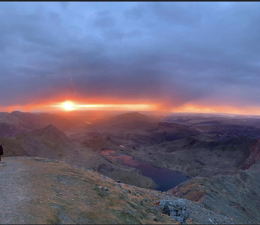 Naqi_786's tweet image. #NorthWales #SnowdonChallenge #Cardiff #sunsets #Snowdonia #SouthWales