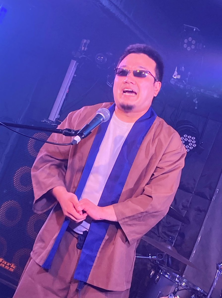sametamisosiru's tweet photo. 写真を頂きました!
まるでダメなおっさんのコスプレで
ネタをやる前、ネタ中、ネタ終わりです
#APLACETORETURN
写真:Kiyoe(@Amepino46)さん
ありがとうございました! https://t.co/rnS0cqjVl0