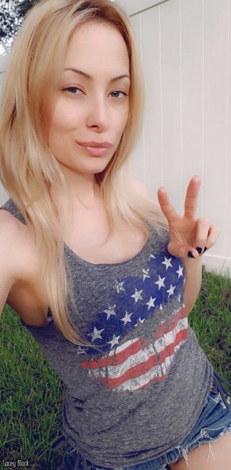 LaceyBlack