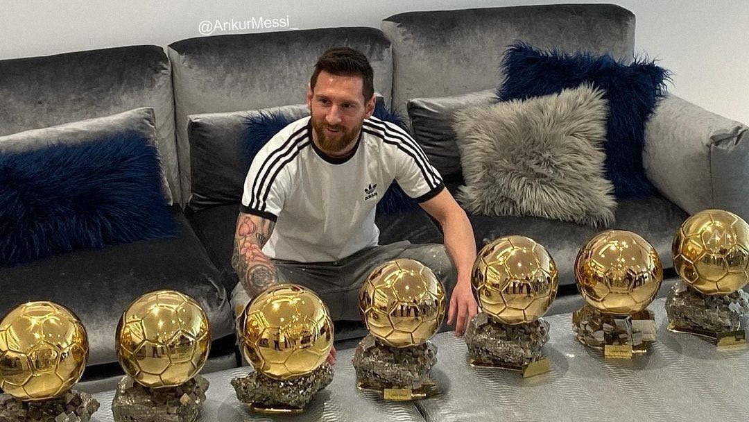 messixlove's tweet photo. Lionel Messi en 2021:
35 Partidos
33 Goles
13 Asistencias
25 MVP
Hay olor a balón de oro 🤩 https://t.co/AyoLXj2xu3