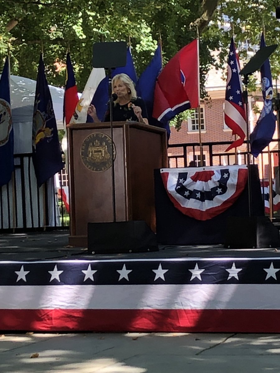 MichaelPecker10's tweet photo. ⁦@FLOTUS⁩ addressing the crowd at ⁦@July4thPhilly⁩ Wawa Welcome America Celebration of Freedom. Watch it all at 6pm on ⁦@NBCPhiladelphia ⁦@KrystalKlei⁩ ⁦@brittneyshipp⁩ #july4thphilly #celebratewithus 🇺🇸🎉⁦ https://t.co/pqQLzwyed8