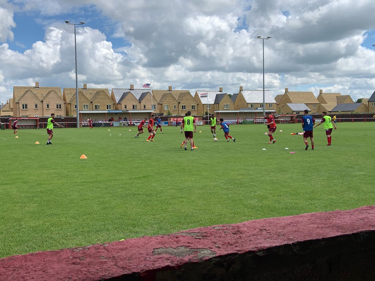 FairfordAcademy's tweet image. Great to see 3 of the Academy grads representing @reserves_town this afternoon against Barry Town. #creatingpathways 
#FTA
