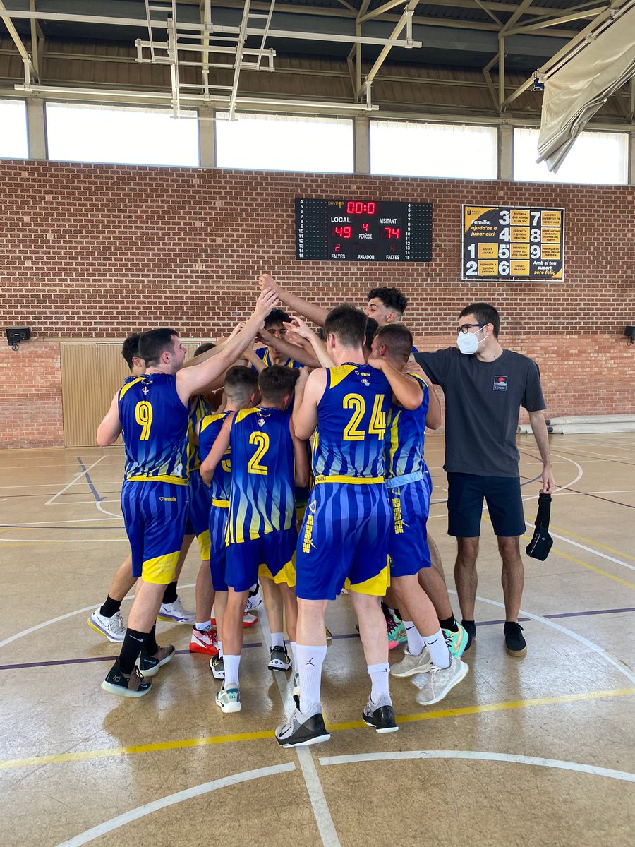 cbalginet's tweet photo. Partit de tornada Fase d’Ascens a Autonòmica Semi-final:
@SportiuXe Alaquàs 49 vs Junior Blau @cbalginet 74

Aconseguim l'ascens a Autònomica i acabem la temporada ja que no hi ha final. https://t.co/01KcNcX7b9