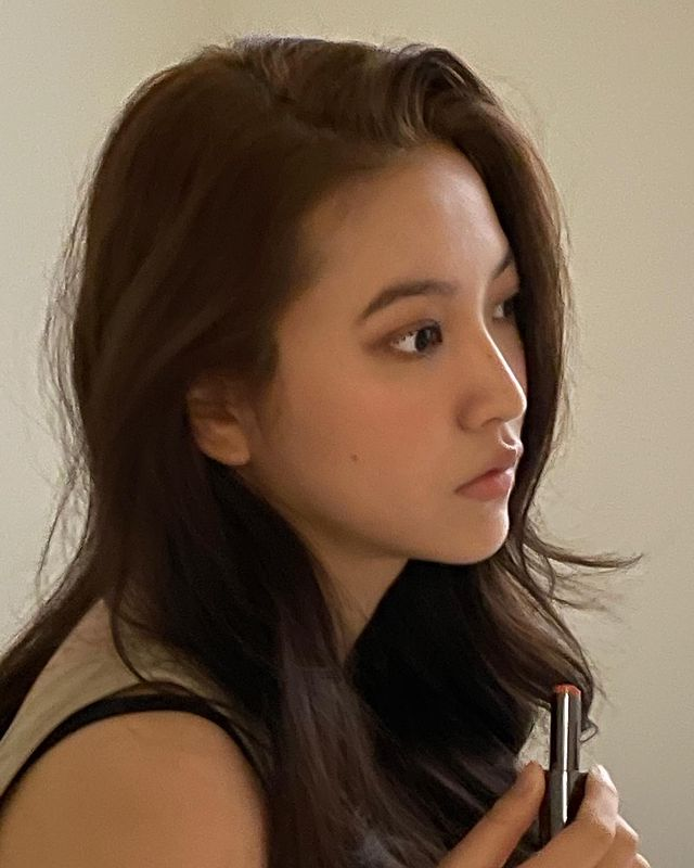 5REDVELVET's tweet photo. [OFFICIAL] 210704 #YERI Instagram update

#REDVELVET @RVsmtown 
https://t.co/g7kxMY4Wm8 https://t.co/HgemFGPDXh