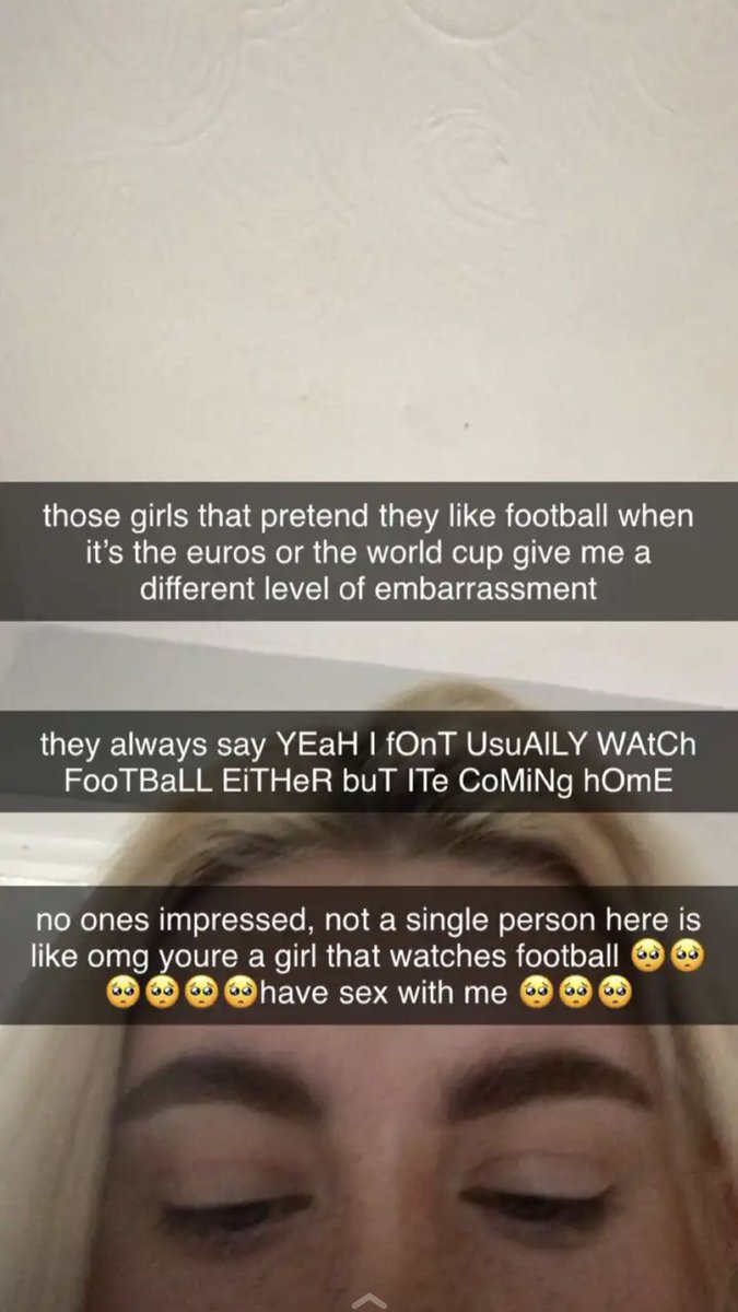 aly5sia's tweet photo. girls who think girls watch football to impress boys r so fucking tapped😭why is this of all things the first thing u think of???? https://t.co/nwG76ODaNC