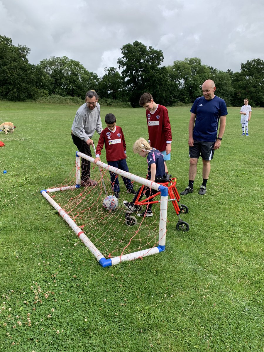 Doug19951999's tweet photo. Super morning of smiles, fun and goals. Sunday mornings are the best! Thank you to all the help from our parents who helped me clear dog poo, sweep up broken glass bottles and keep the children happy and playing. #superteamwork #disabilityfootballisthebest #cpcan https://t.co/K2B7RQh6f0