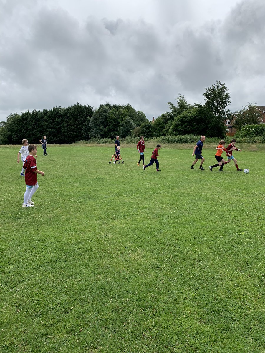 Doug19951999's tweet photo. Super morning of smiles, fun and goals. Sunday mornings are the best! Thank you to all the help from our parents who helped me clear dog poo, sweep up broken glass bottles and keep the children happy and playing. #superteamwork #disabilityfootballisthebest #cpcan https://t.co/K2B7RQh6f0