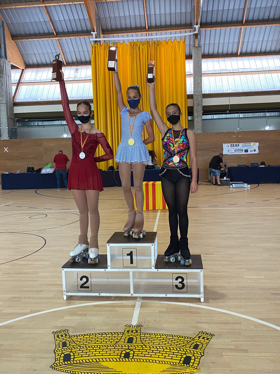CpCelra's tweet photo. Aquest cap de setmana la Júlia ha participat al Campionat Provincial de la categoria Infantil a Fornells de la Selva. Ha aconseguit la primera posició🥇i s’ha classificat pel Campionat de Catalunya. Ho ha fet molt bé! A continuar treballant!💪🏼💗
#cpcelra #campionatprovincial https://t.co/fpawncMxts