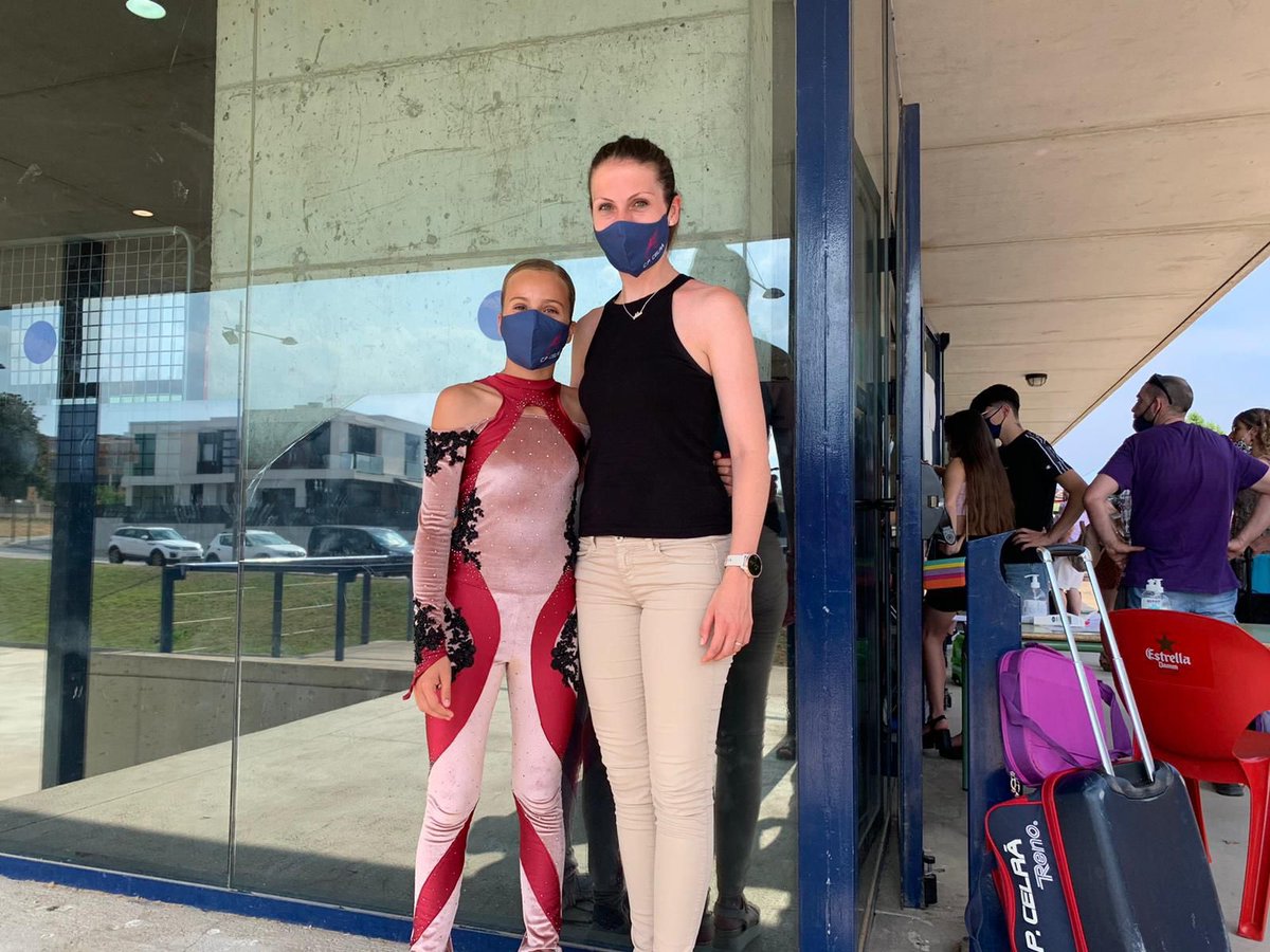 CpCelra's tweet photo. Aquest cap de setmana la Júlia ha participat al Campionat Provincial de la categoria Infantil a Fornells de la Selva. Ha aconseguit la primera posició🥇i s’ha classificat pel Campionat de Catalunya. Ho ha fet molt bé! A continuar treballant!💪🏼💗
#cpcelra #campionatprovincial https://t.co/fpawncMxts