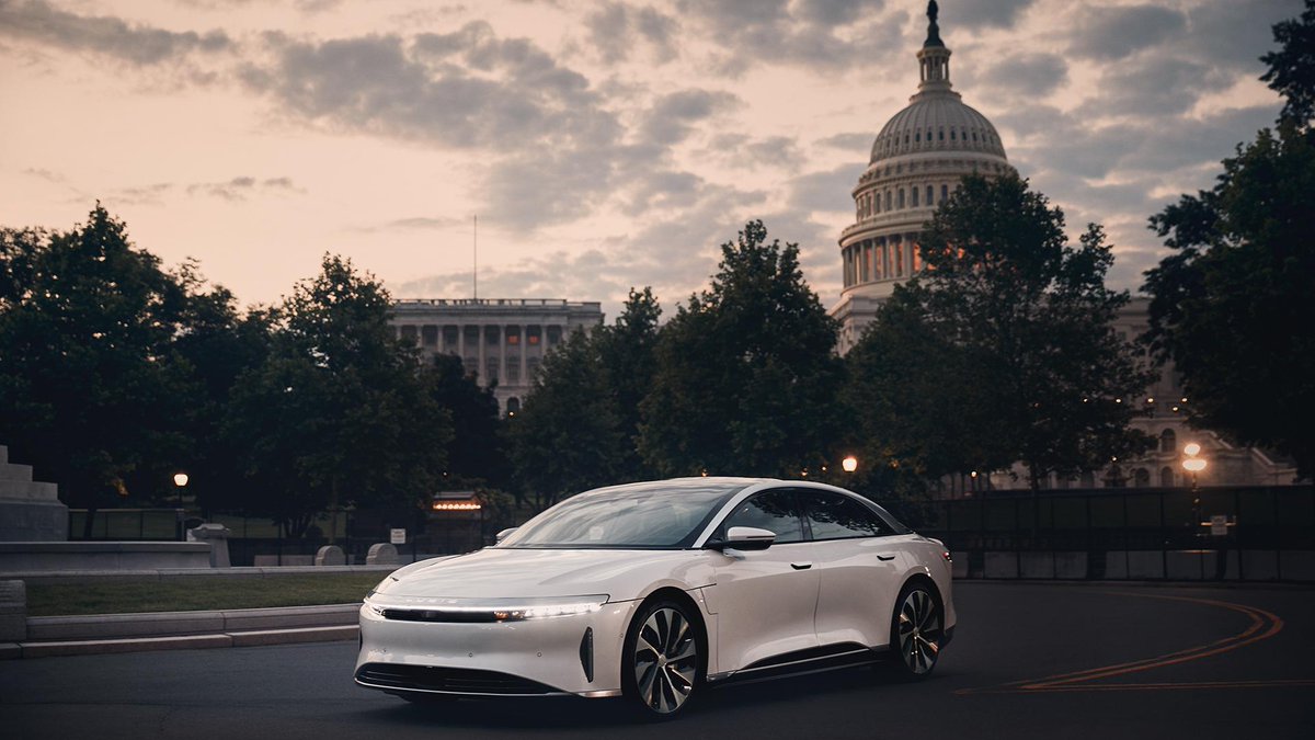 LucidMotors's tweet photo. Made in the USA. Happy #FourthOfJuly. 🇺🇸 #DreamAhead https://t.co/fVOI4czi8s