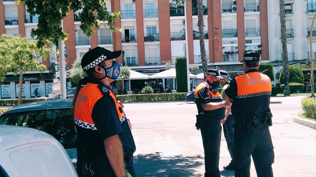 pcdonbenito's tweet photo. 🗓3/4 Julio🗓

Ponemos fin a dos jornadas de la ‘55 edición del Circuito Guadiana’🚴🏼‍♀️🚴🏼‍♂️🚲🥇🏅🥈🥉

Sin incidencias ✅

#PCDonBenito #emergencias #proteccioncivil https://t.co/NN2sSvOClT