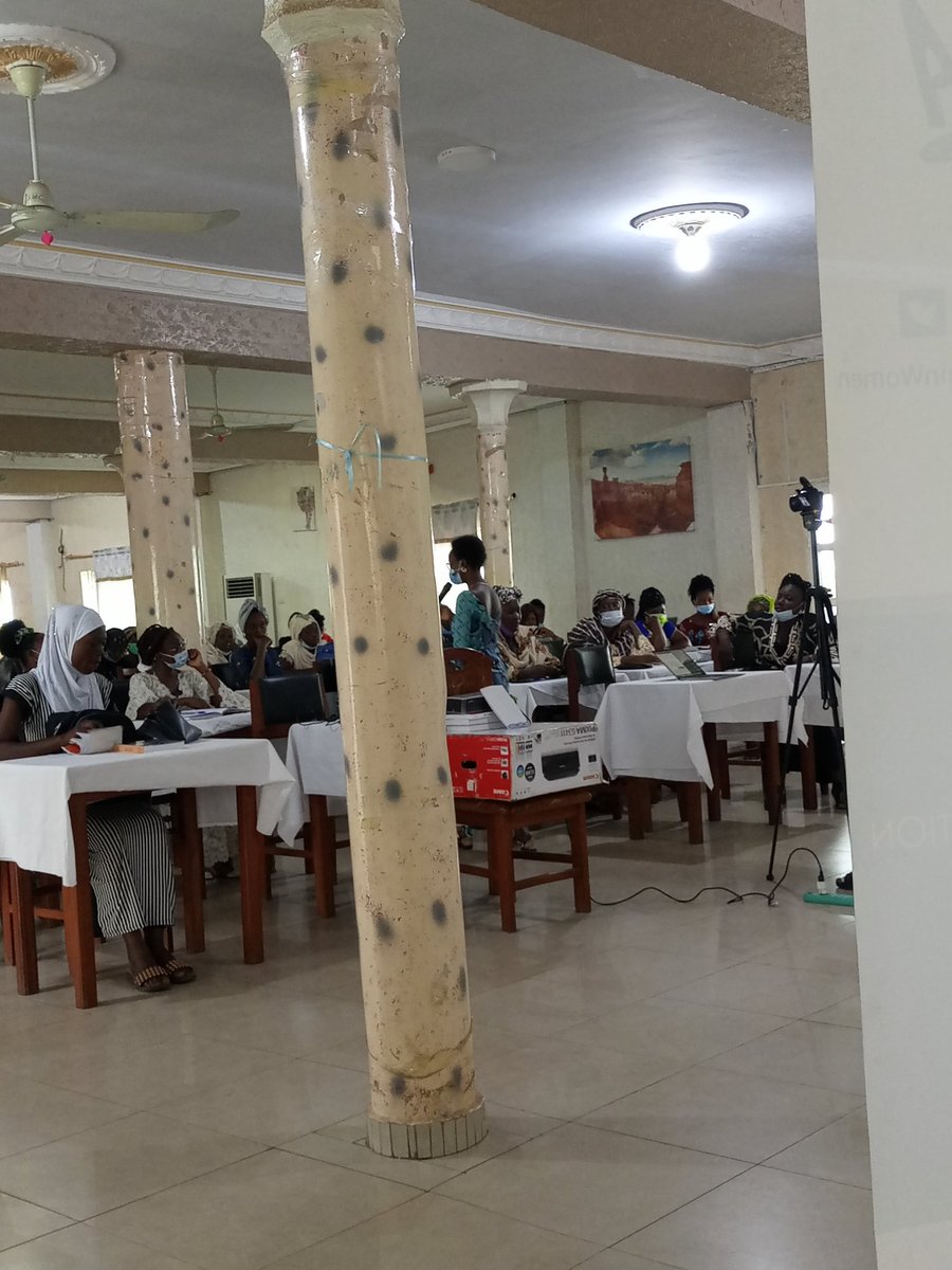 AloakinnouB's tweet photo. Le 𝗪𝗼𝗺𝗲𝗻 𝗣𝗼𝗹𝗶𝘁𝗶𝗰𝗮𝗹 𝗘𝗺𝗽𝗼𝘄𝗲𝗿𝗺𝗲𝗻𝘁 est toujours en cours avec @UsBwaa. C'est la pause dejeuner. Juste après je présenterai la communication suivante. Elle portera sur "la communication politique".
#AEIF
#USBWAA
#WPE
#ExchangeAlumni
#USEmbassy https://t.co/w9wTvYNRtu