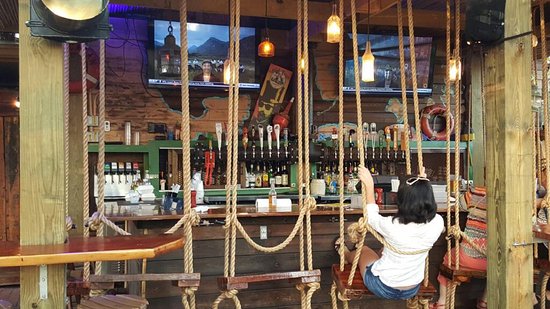 YucatanFMB's tweet photo. #sundayfunday is for swinging at the swing bar! #FourthofJuly #fortmyersbeach https://t.co/gwr8VaN6ul